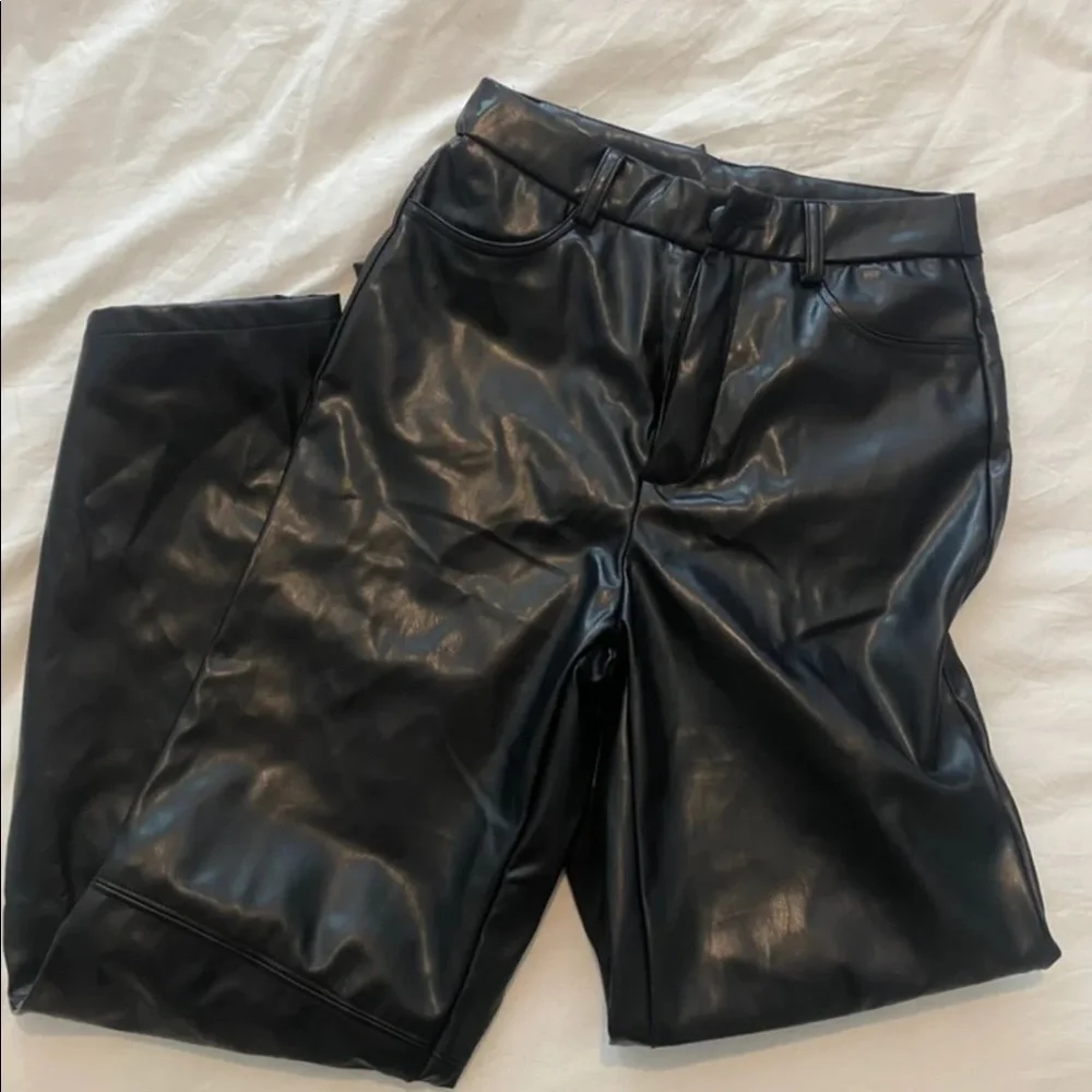 XS petite black faux leather pants wide leg high waisted fits 0-2 - Picture 1 of 3